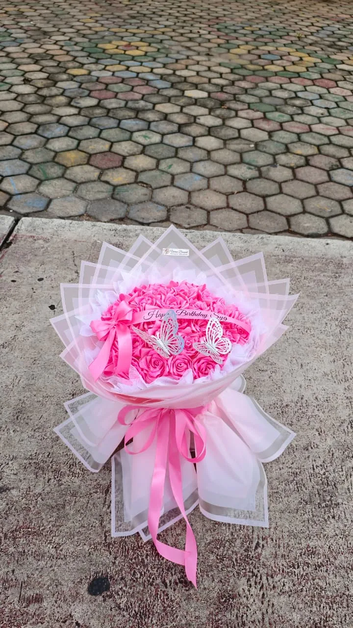 Buket bunga mini bernuansa pink
